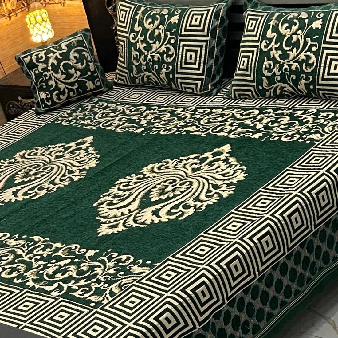 4Pc Velvet Jaquard Bedsheet VJD 026