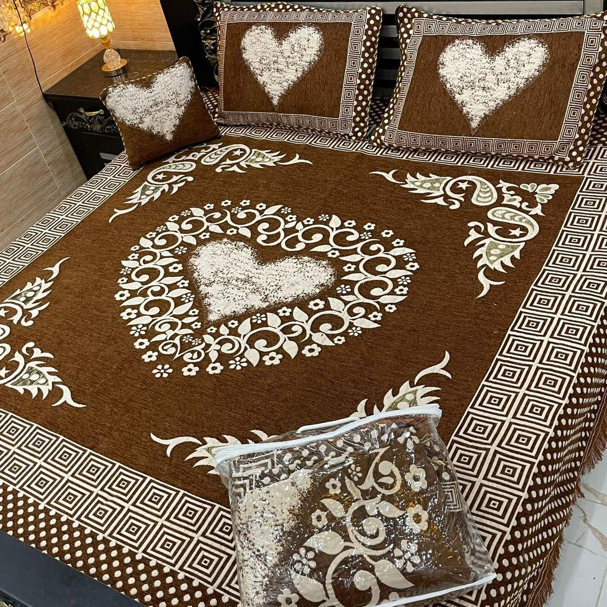 4Pc Velvet Jaquard Bedsheet VJD 024