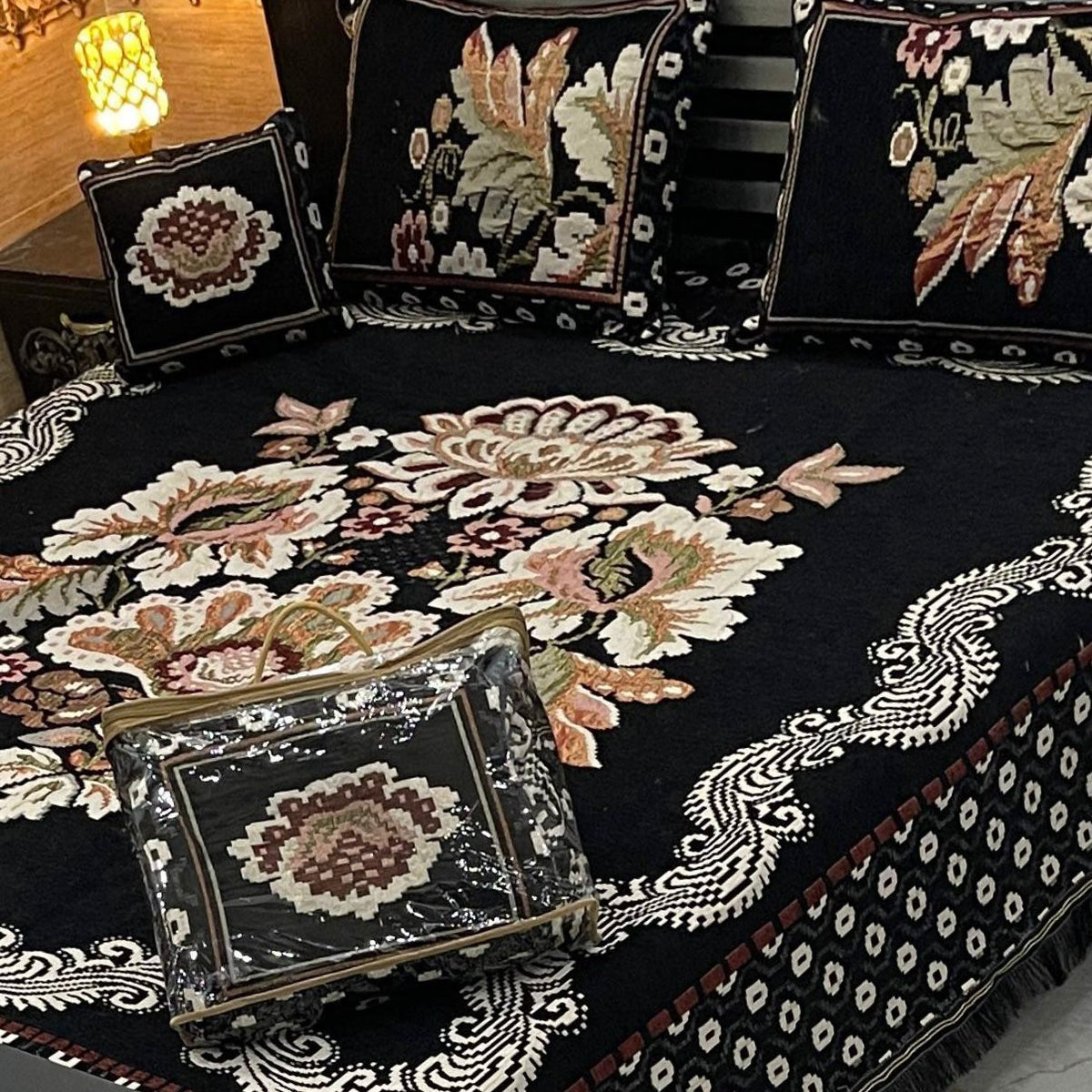 4Pc Velvet Jaquard Bedsheet VJD 053