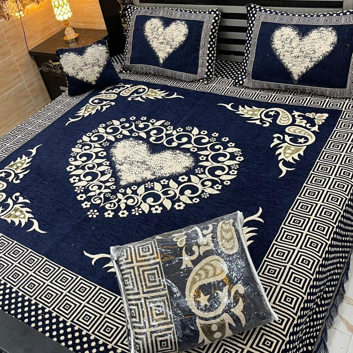 4Pc Velvet Jaquard Bedsheet VJD 060