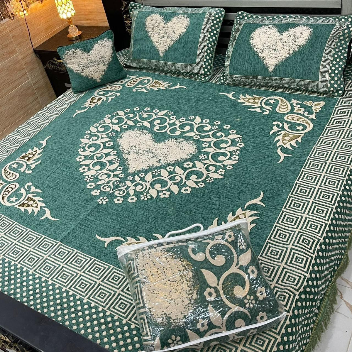 4Pc Velvet Jaquard Bedsheet VJD 063